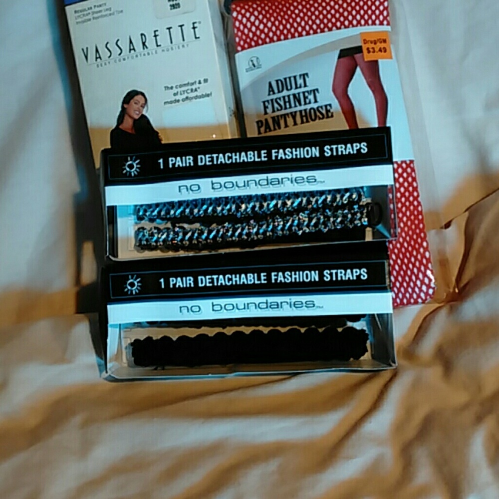 Assorted bundle - Picture 2 of 2